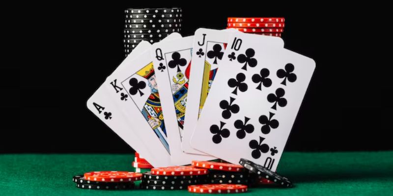 Thùng Phá Sảnh Là Gì? Ý Nghĩa Và Sức Mạnh Trong Poker 2 Cập nhật về cách nhận diện và so sánh chúng với tay bài khác